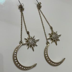 Dangle earrings